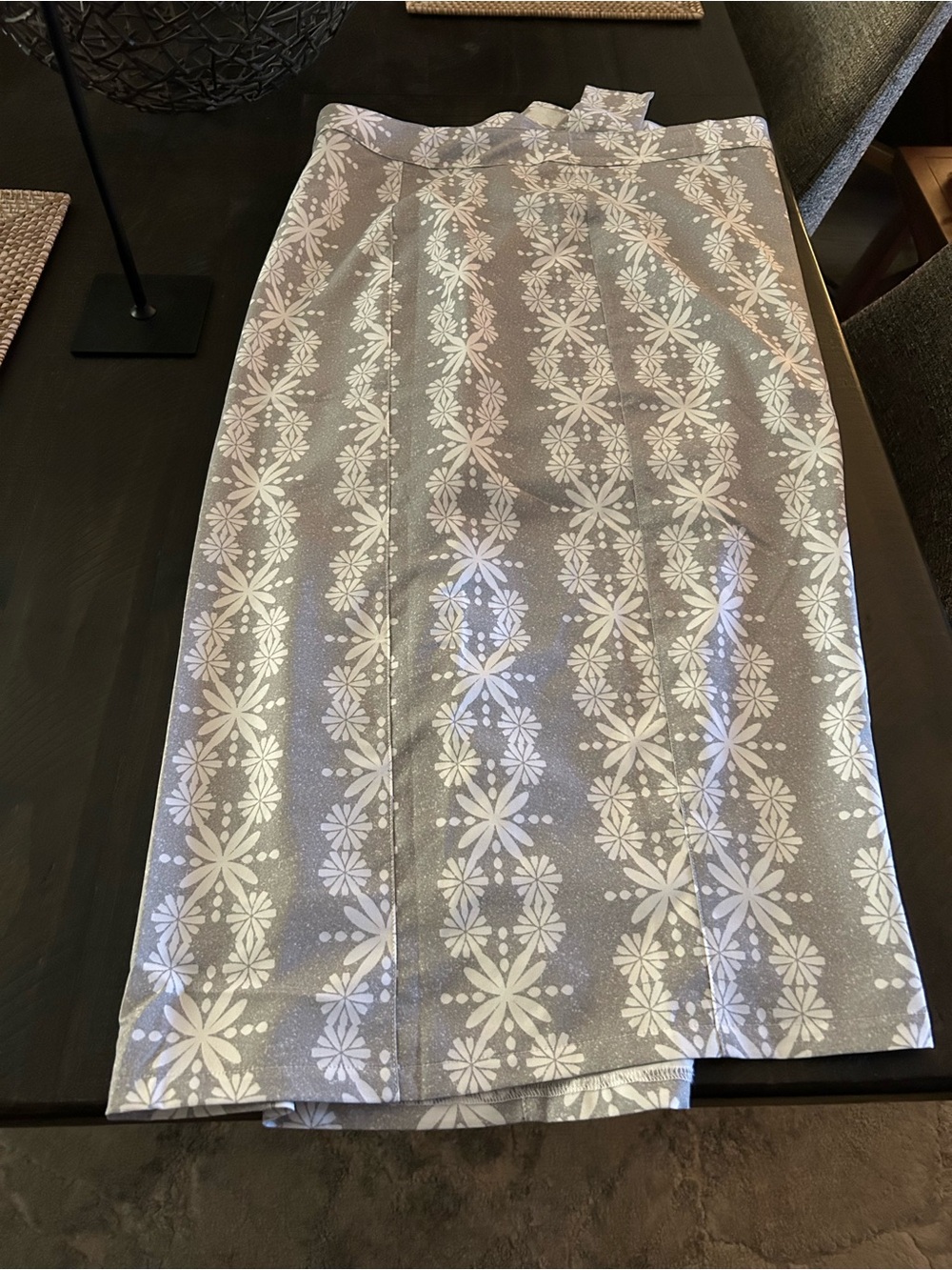 Ripskirt Hawaii Gray Floral Midi Pencil Skirt